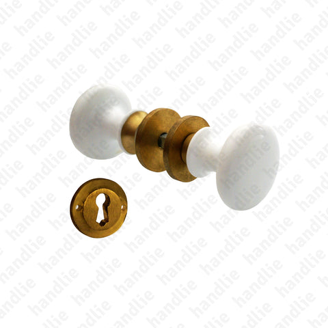 P.5490 - Door Knobs - Brass