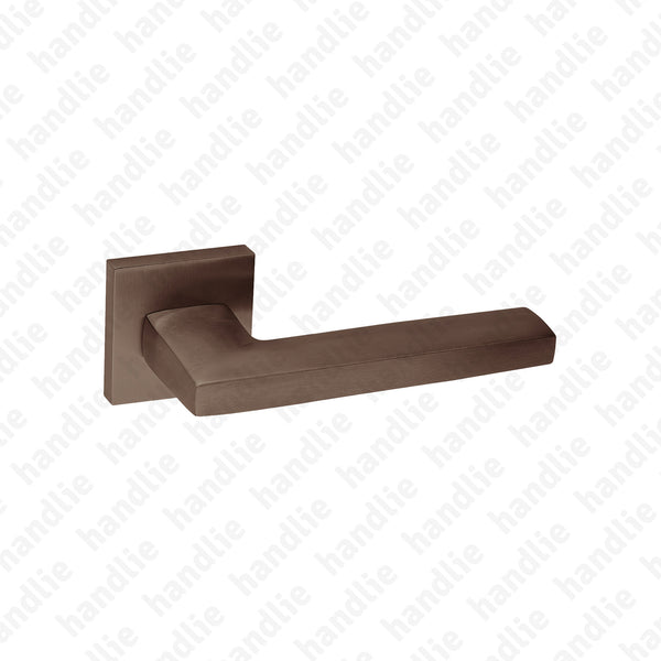 P.IN.00.107.Q Metric - TITANIUM - Door Lever Handle