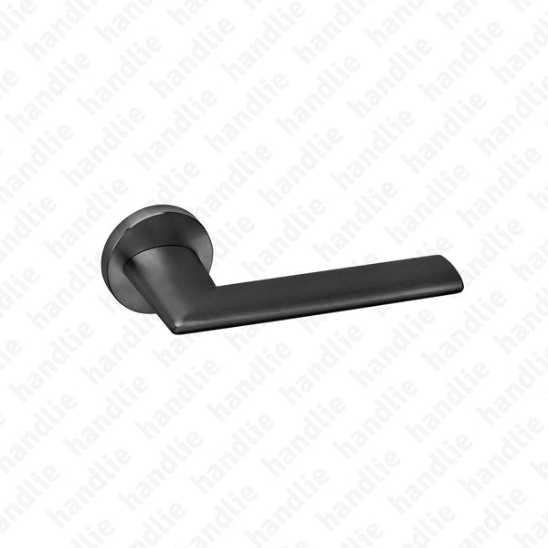 IN.00.240 DYNAMIC - TITANIUM - Door Lever Handle